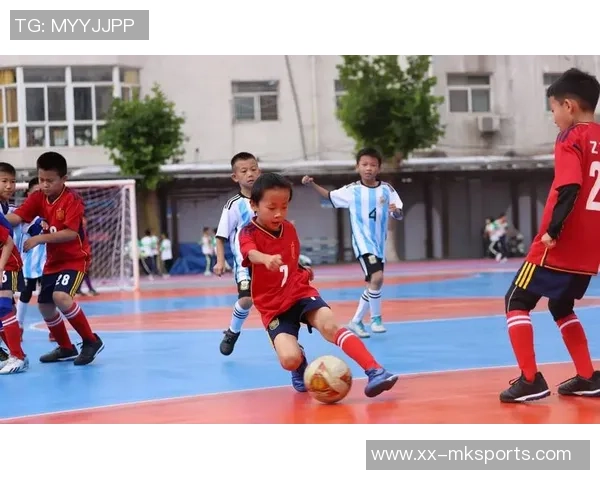 开足球班助力青少年成长培养团队精神与竞技能力的全新体验